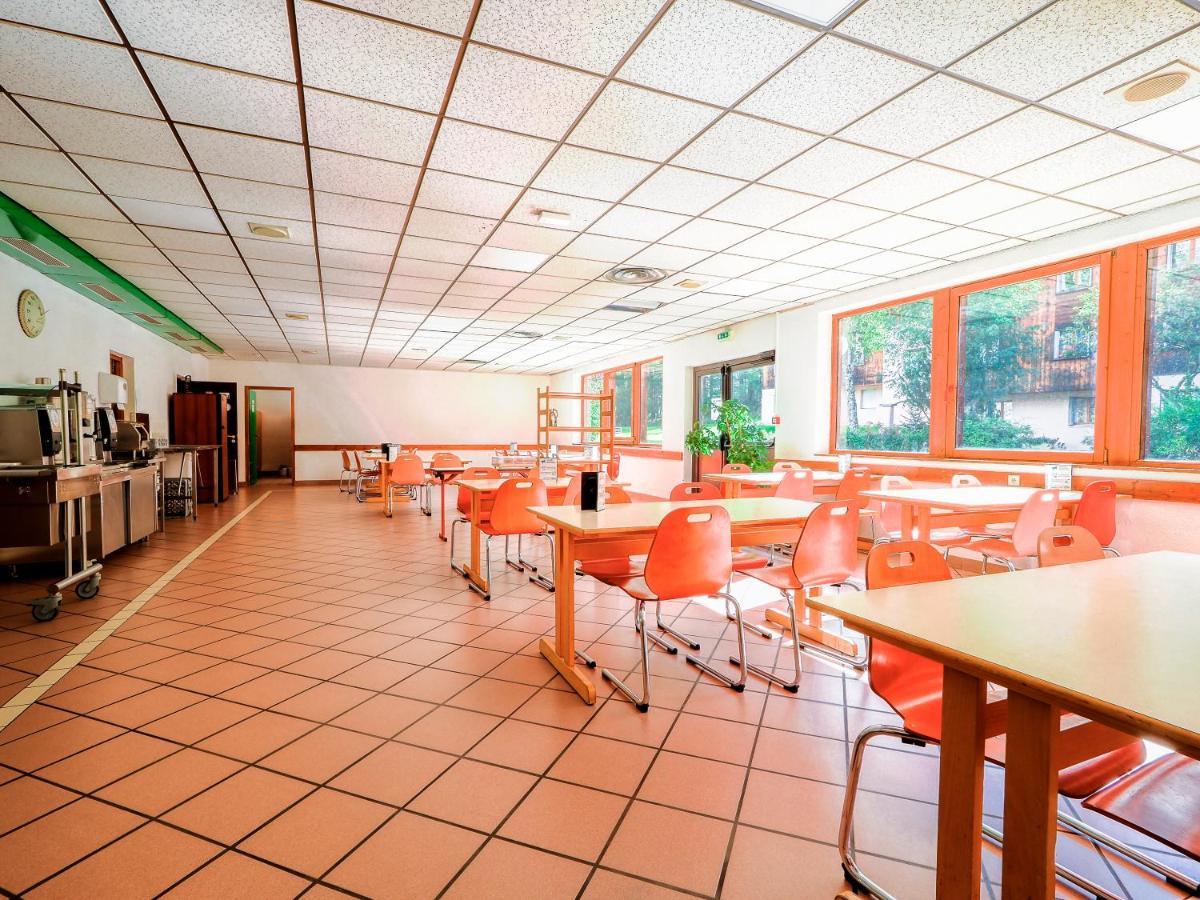 Auberge De Jeunesse Hi Шамони Екстериор снимка