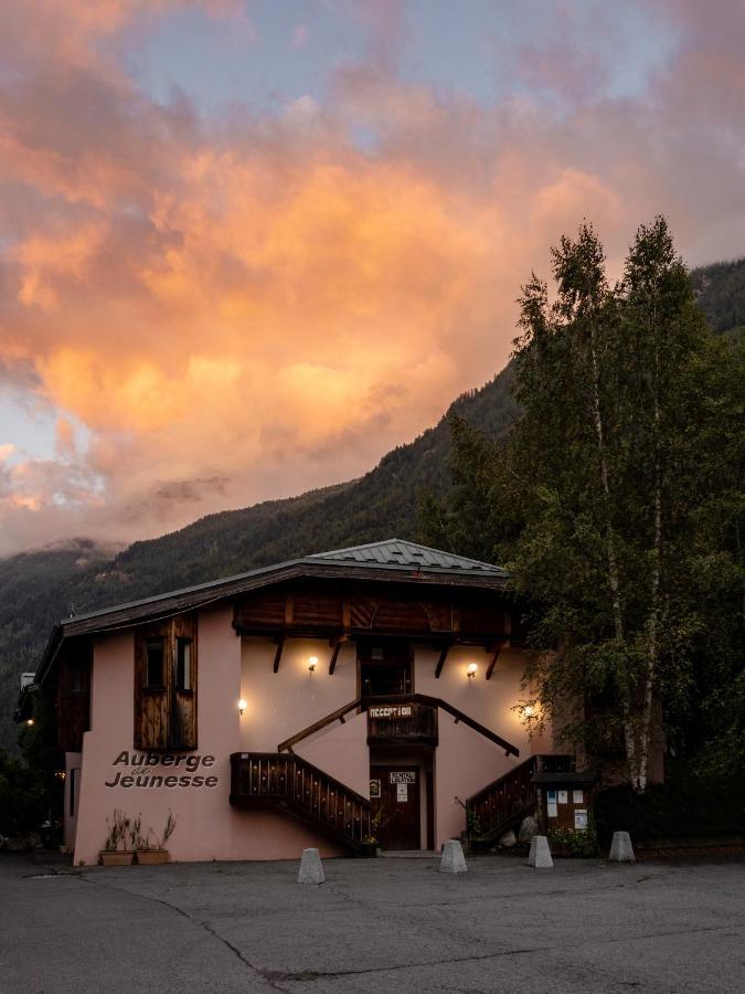 Auberge De Jeunesse Hi Шамони Екстериор снимка